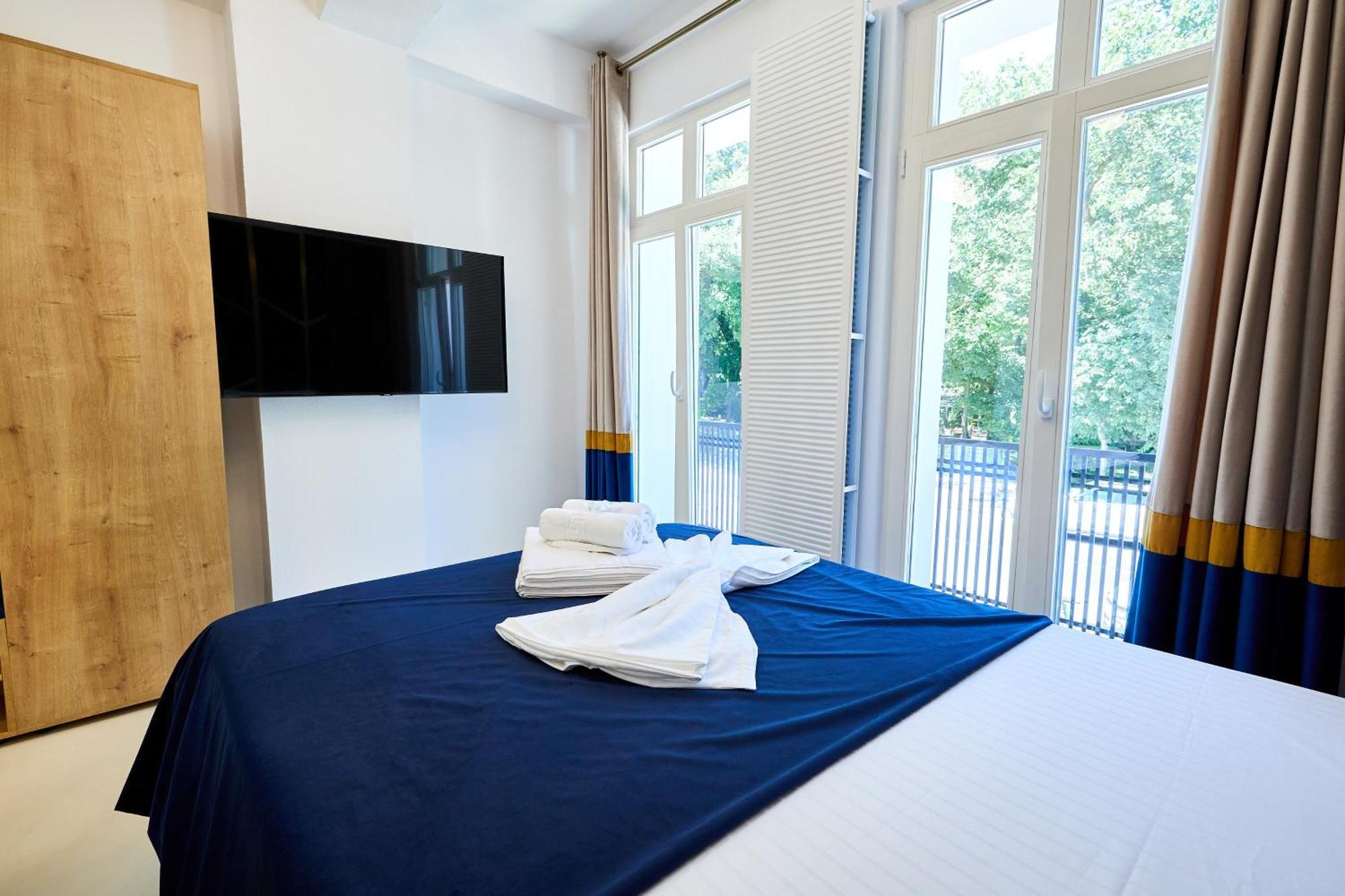 Carol Park View Otel Bükreş Dış mekan fotoğraf